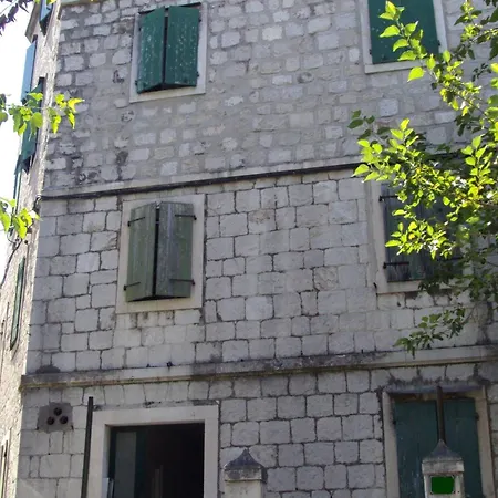 Sretna - 아파트